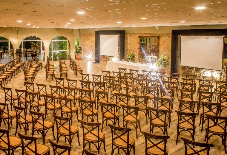 Sala para eventos sociais e corporativos em Guaratinguetá, Vale do Paraíba.